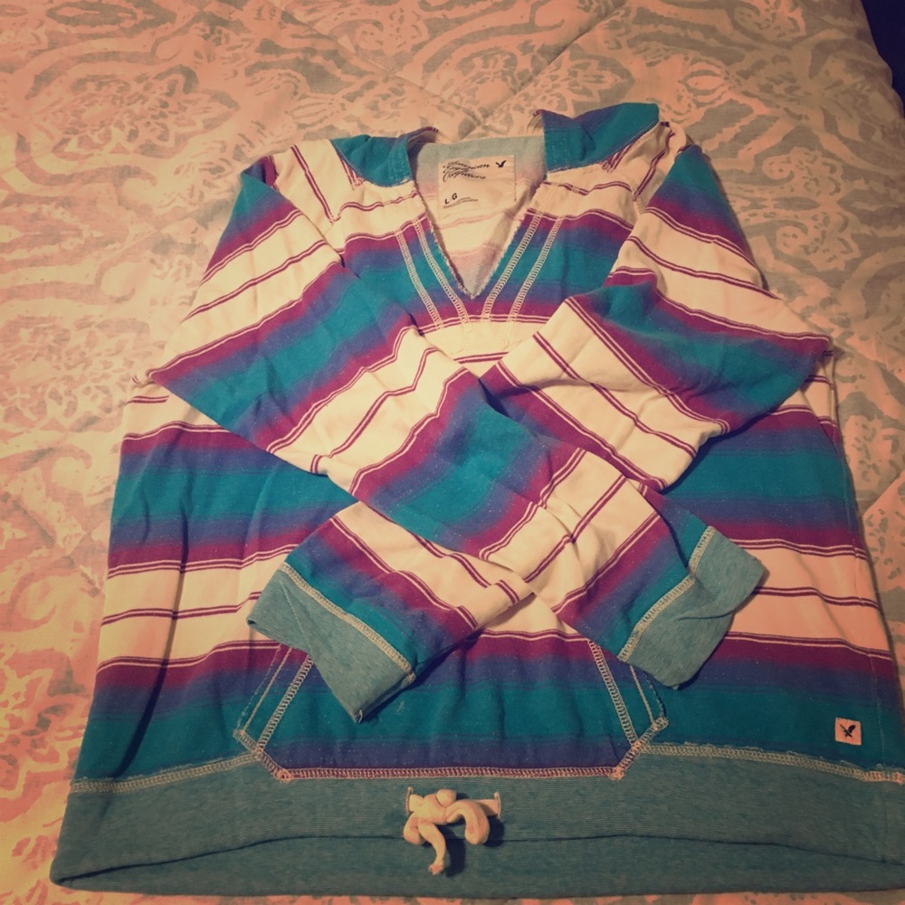 SWEATSHIRT AND YOGA PANTS